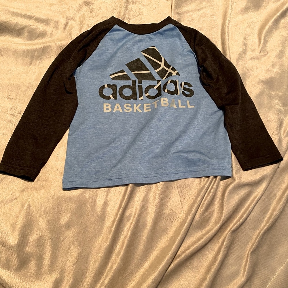Adidas boys size 4